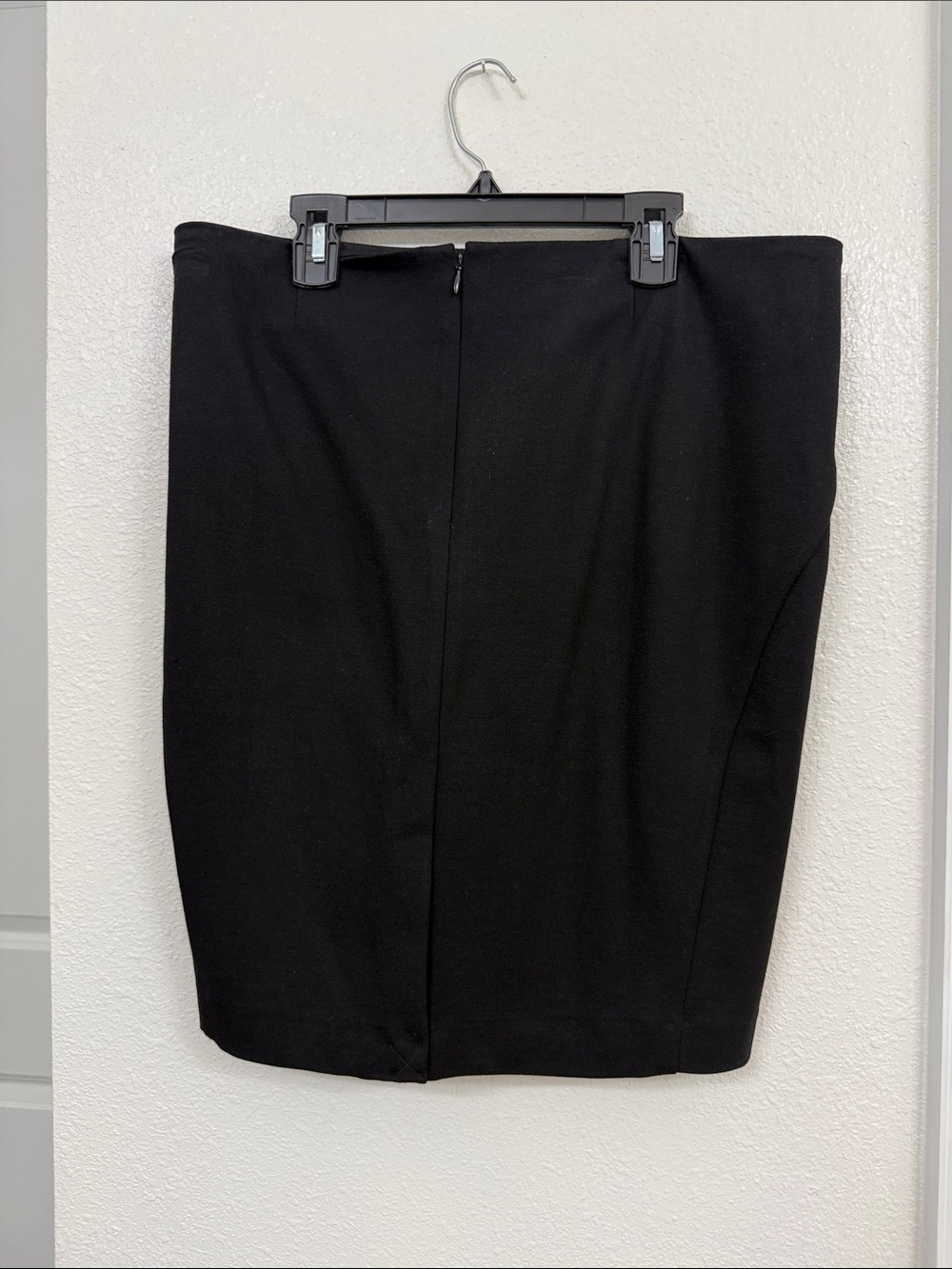 New with tags INC International Concepts Black Pencil Skirt - Picture 2 of 7
